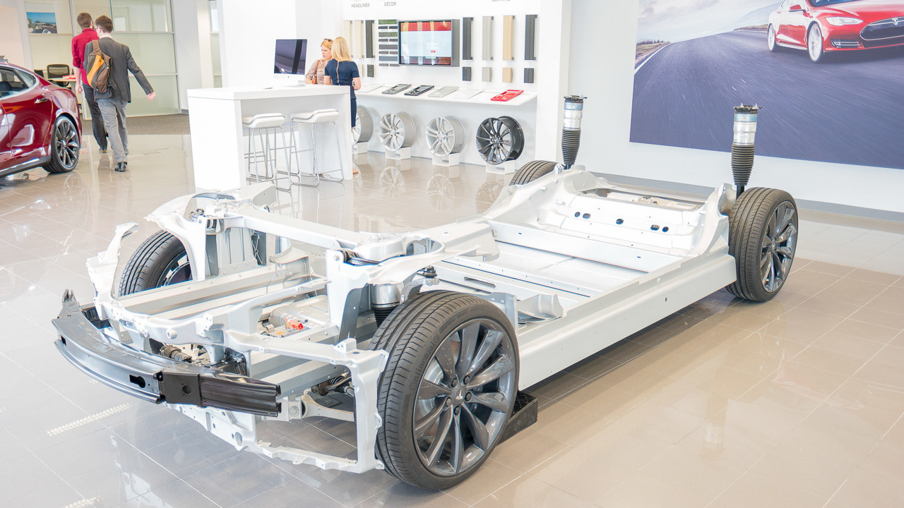 Tesla chassis, including motor and power plant: The reduction in the number of parts for the electric car dramatically increases the profitability